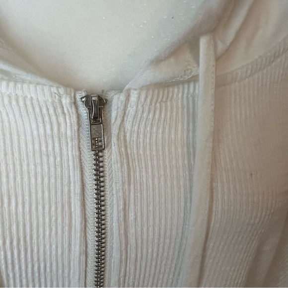 NWOT POL White Hooded Top with Lace Accents - Picture 3 of 8